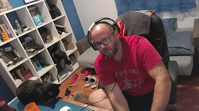 ravingr4d4 online show from September 26, 11:35 pm