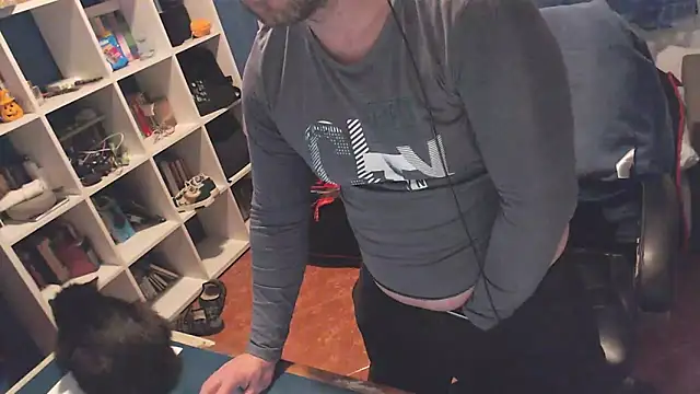 ravingr4d4 online show from March 1, 12:07 am