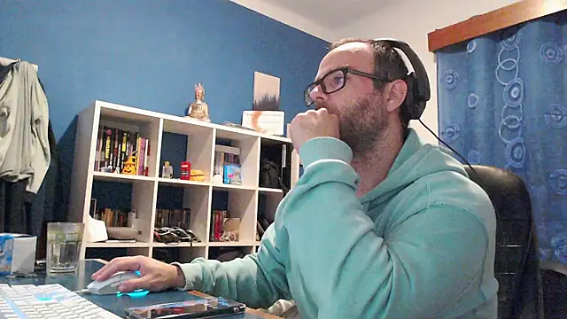 ravingr4d4 online show from January 28, 10:45 pm