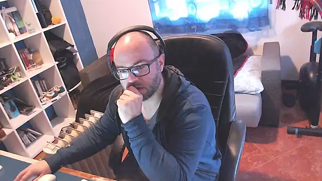 ravingr4d4 online show from March 4, 10:13 am