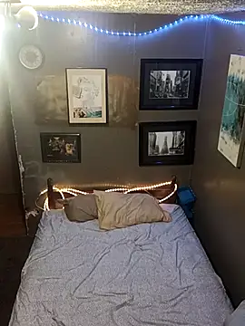 AlphaAlluring69 online show from March 27, 7:56 am