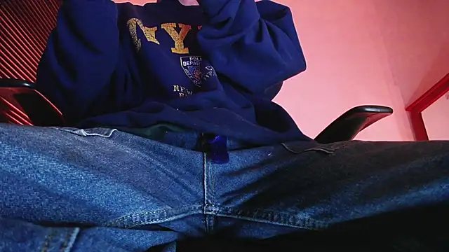 zacwatson  online show from February 4, 7:25 am