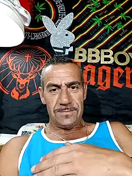 Snapshot of Bbboy42 chatting on December 8, 10:57 pm Bbboy42 online show from December 8, 10:57 pm