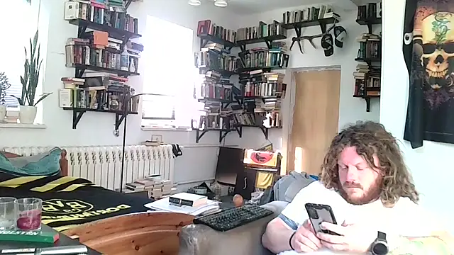 sunr1sa online show from April 11, 7:45 am