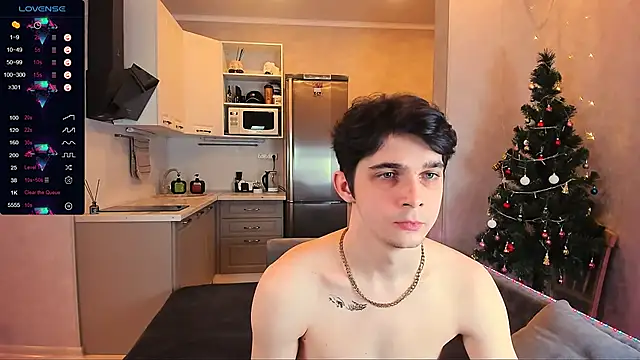 Snapshot of Aaron_Boom chatting on January 24, 11:34 pm Aaron Boom online show from January 24, 11:34 pm