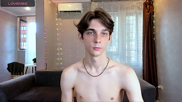 Aaron Boom online show from June 26, 3:47 pm