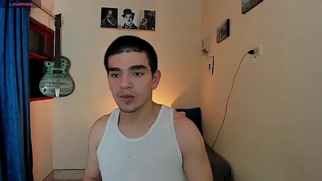 Snapshot of Ares_Johnson chatting on January 24, 2:18 am Ares Johnson online show from January 24, 2:18 am