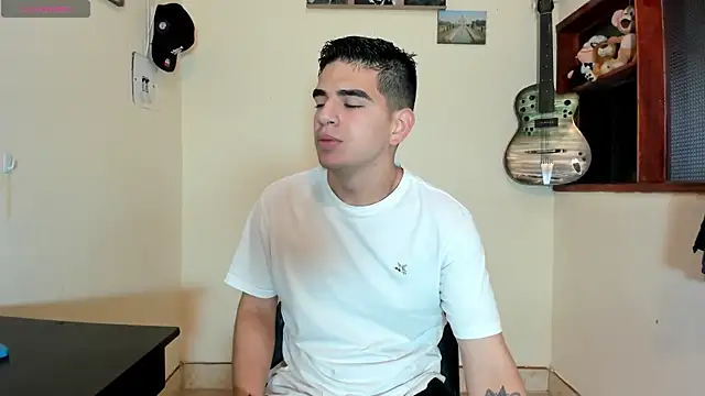 Snapshot of Ares_Johnson chatting on March 8, 1:34 pm Ares Johnson online show from March 8, 1:34 pm