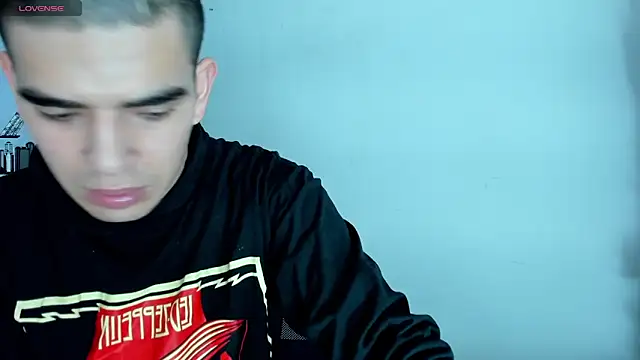 Snapshot of Ares_Johnson chatting on January 2, 10:01 pm Ares Johnson online show from January 2, 10:01 pm