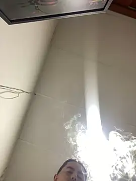 DanielGomez9 online show from February 24, 10:47 pm