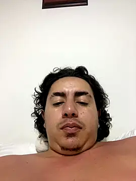 DanielGomez9 online show from October 14, 2:51 am