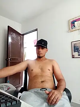 bonehur online show from April 15, 9:15 pm