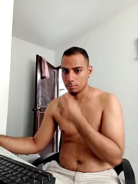 bonehur online show from April 8, 9:45 pm