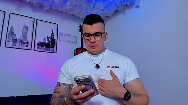 seancarreraa online show from April 11, 11:19 pm