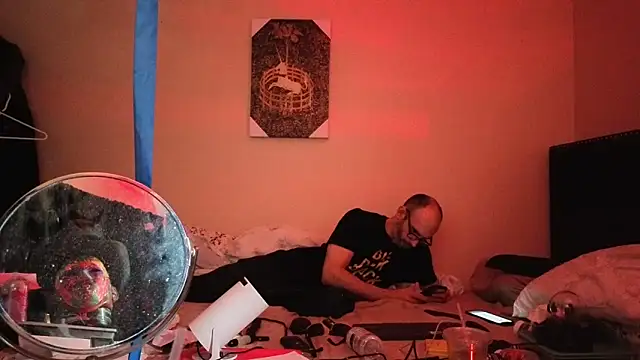 hailzeffn online show from June 4, 2:45 pm