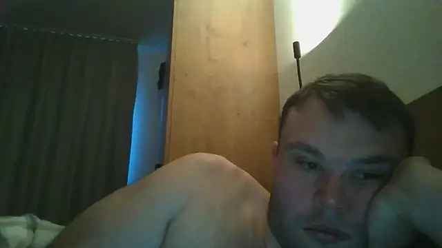 hotshot5395 online show from September 28, 5:05 am