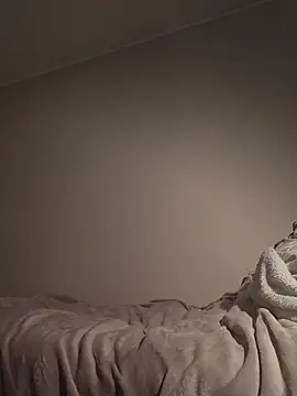 niesmialy39oon online show from February 13, 10:15 pm