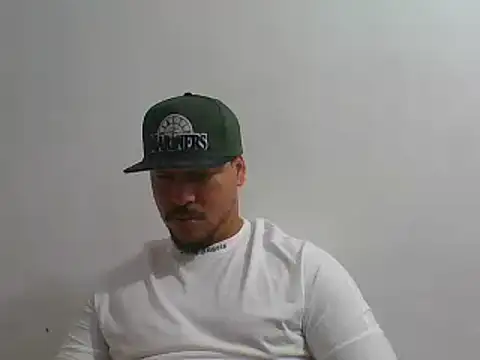 Snapshot of PIGDIRTY22 chatting on December 20, 11:21 am PIGDIRTY22 online show from December 20, 11:21 am