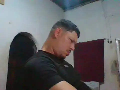 Snapshot of PIGDIRTY22 chatting on January 22, 11:43 pm PIGDIRTY22 online show from January 22, 11:43 pm