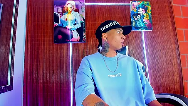 Liam lee online show from February 13, 2:11 pm