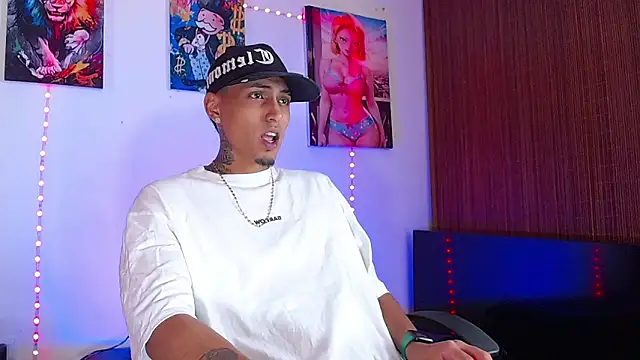 Liam lee online show from January 5, 8:56 pm