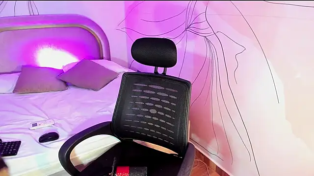 Maxim-Walker online show from September 20, 4:12 am