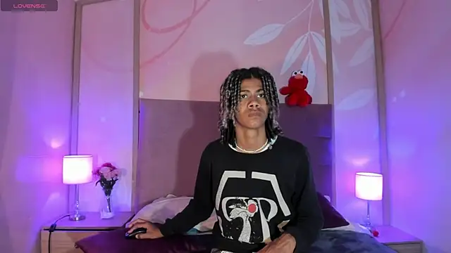 Maxim-Walker online show from February 8, 2:47 am