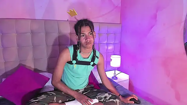 Maxim-Walker online show from October 4, 6:51 am