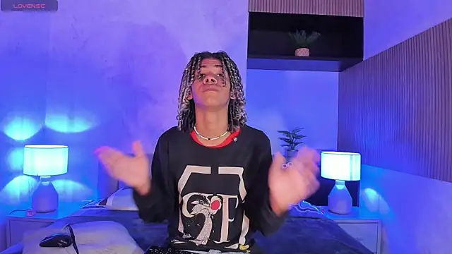 Maxim-Walker online show from March 22, 3:09 am