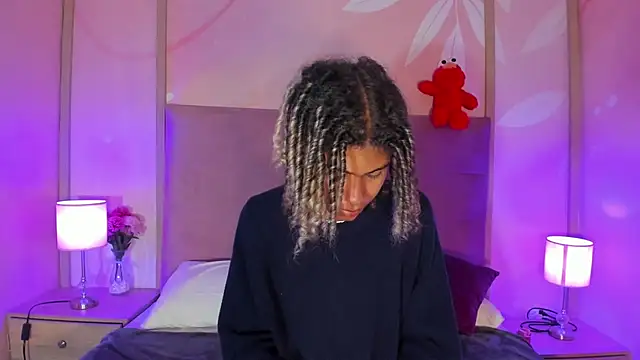 Maxim-Walker online show from March 19, 3:09 am