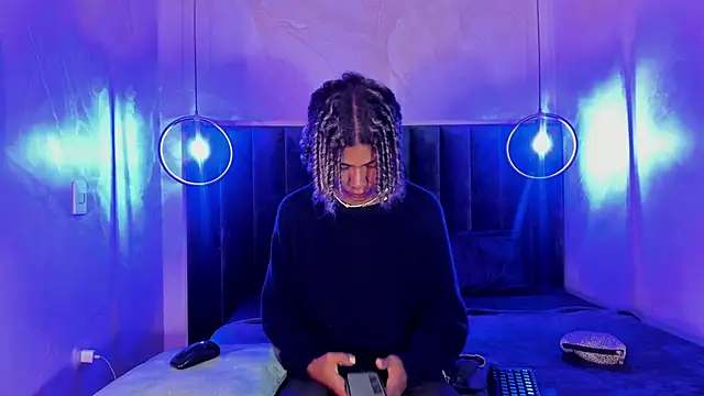 Maxim-Walker online show from January 8, 3:08 am