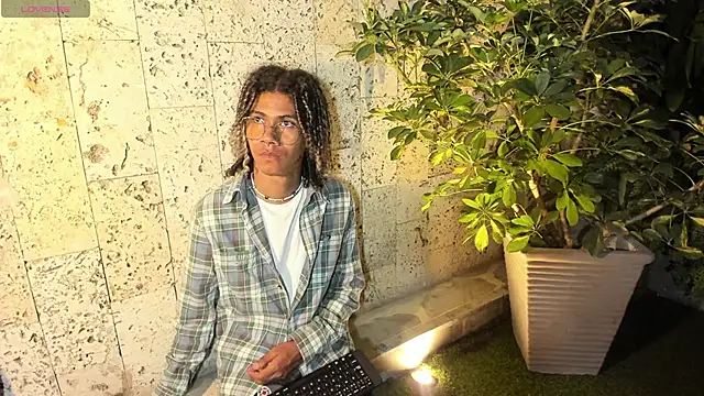 Maxim-Walker online show from March 8, 3:16 am