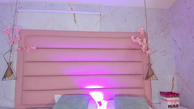 Maxim-Walker online show from September 22, 4:34 am