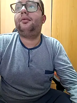 Javier bear online show from December 4, 9:55 pm