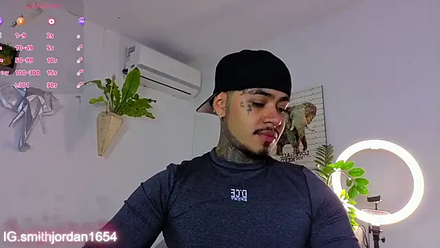 JordanSmiith  online show from December 1, 8:34 pm