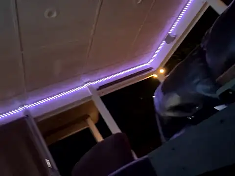jeffyisabell online show from May 3, 2:58 am