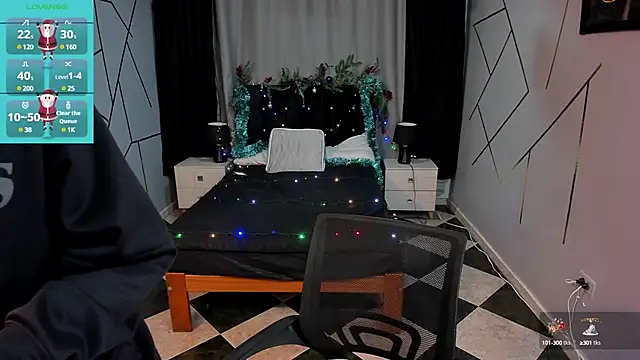 Snapshot of Noah_Smith04 chatting on December 19, 11:50 am Noah Smith04 online show from December 19, 11:50 am