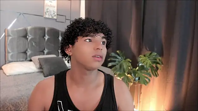 Noah Smith04 online show from November 19, 12:27 pm