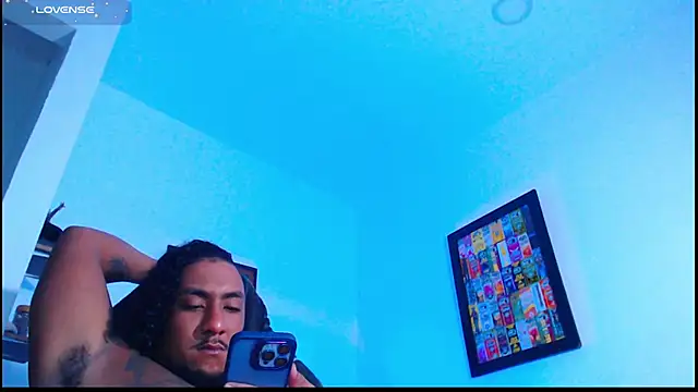 yosoy enzo2020 online show from December 15, 11:57 pm