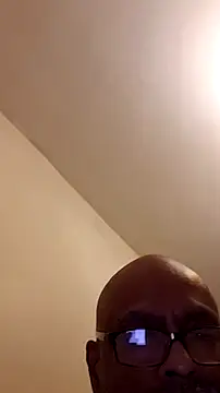 Snapshot of Darryltasha chatting on November 1, 4:27 am Darryltasha online show from November 1, 4:27 am