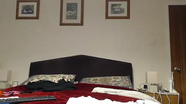 WaverlyKernow online show from November 1, 3:16 pm