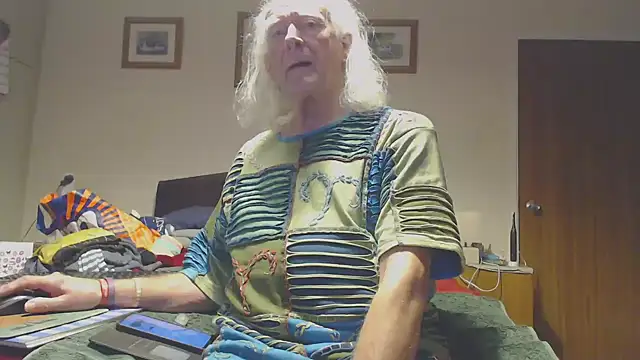 WaverlyKernow online show from February 12, 4:35 pm