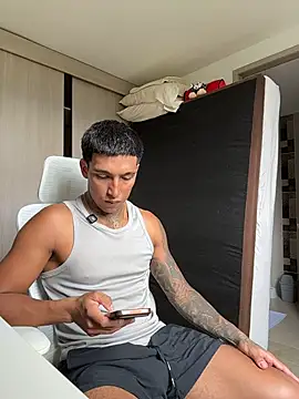 sendfer online show from April 18, 7:18 pm