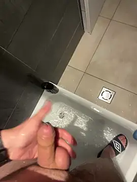 freenki41 online show from April 24, 9:11 am