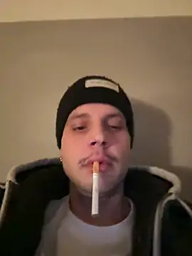 Snapshot of Alessandroxxx6968 chatting on February 18, 1:54 am Alessandroxxx6968 online show from February 18, 1:54 am