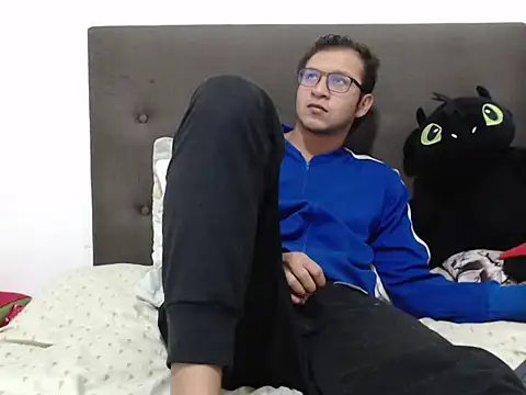 andy loverxx online show from February 9, 5:01 am