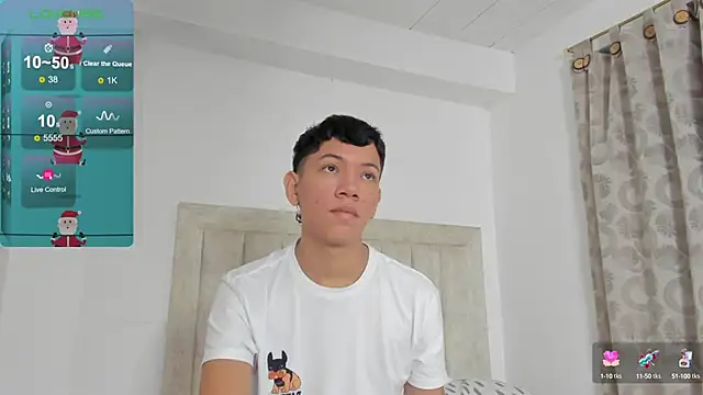 Snapshot of JulianRose_1 chatting on December 30, 11:04 am JulianRose 1 online show from December 30, 11:04 am