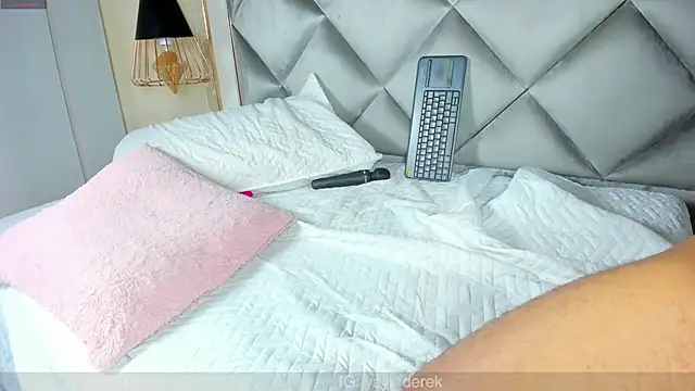 yayi derek online show from February 17, 5:32 pm