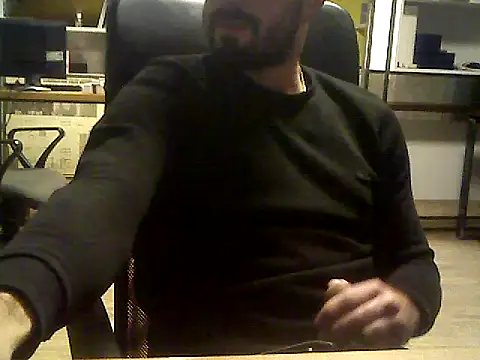 Snapshot of giorgakaci69 chatting on December 18, 6:46 pm giorgakaci69 online show from December 18, 6:46 pm