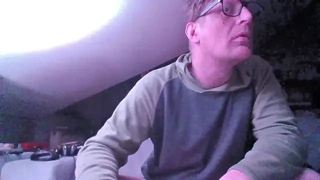 Bigthroaterboy online show from October 26, 5:04 pm